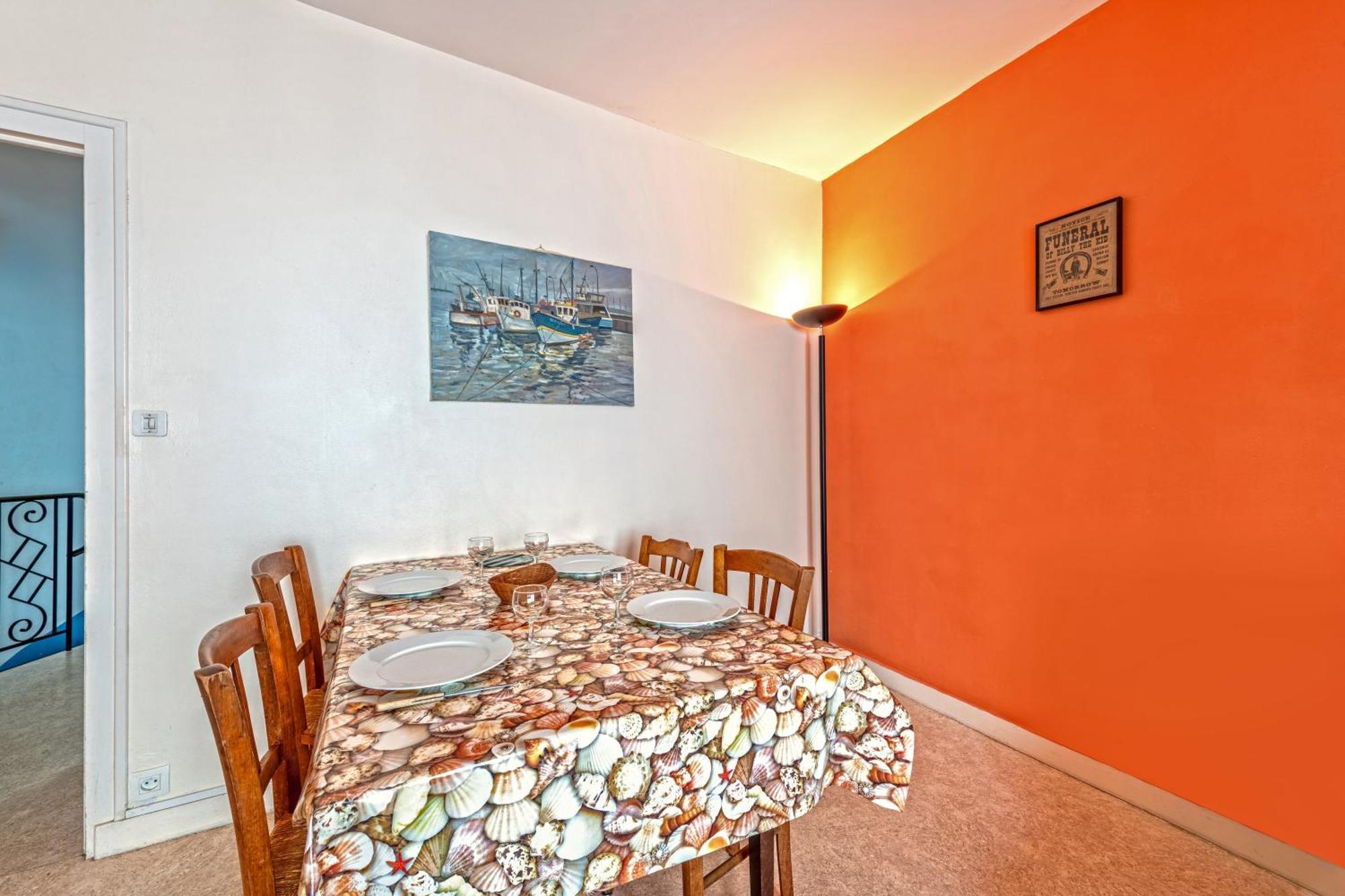 Maison De Au Coeur De Holiday home *